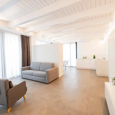 Central And Modern Studio With Terrace! Pescara Esterno foto